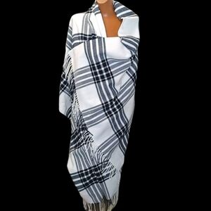 Mark Graham Italian Blanket Wrap Shawl Scarf Blue Plaid Acrylic Knit Sz 88 X 31